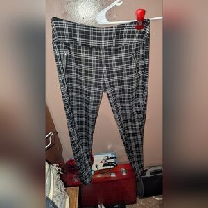 SO Monochrome Plaid Ponte Leggings